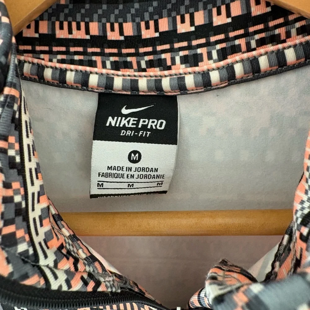 Nike Pro Hyperwarm Aztec Print Half Zip Pullover. Size Medium.
